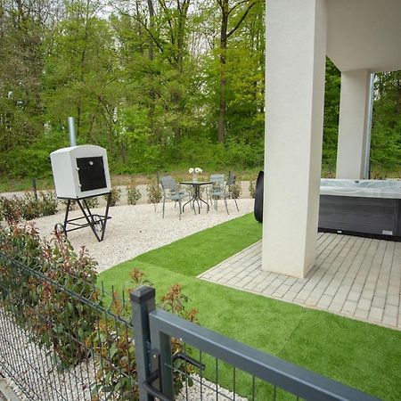 Forest Luxory Ii. Apartman Sárvár Exteriör bild