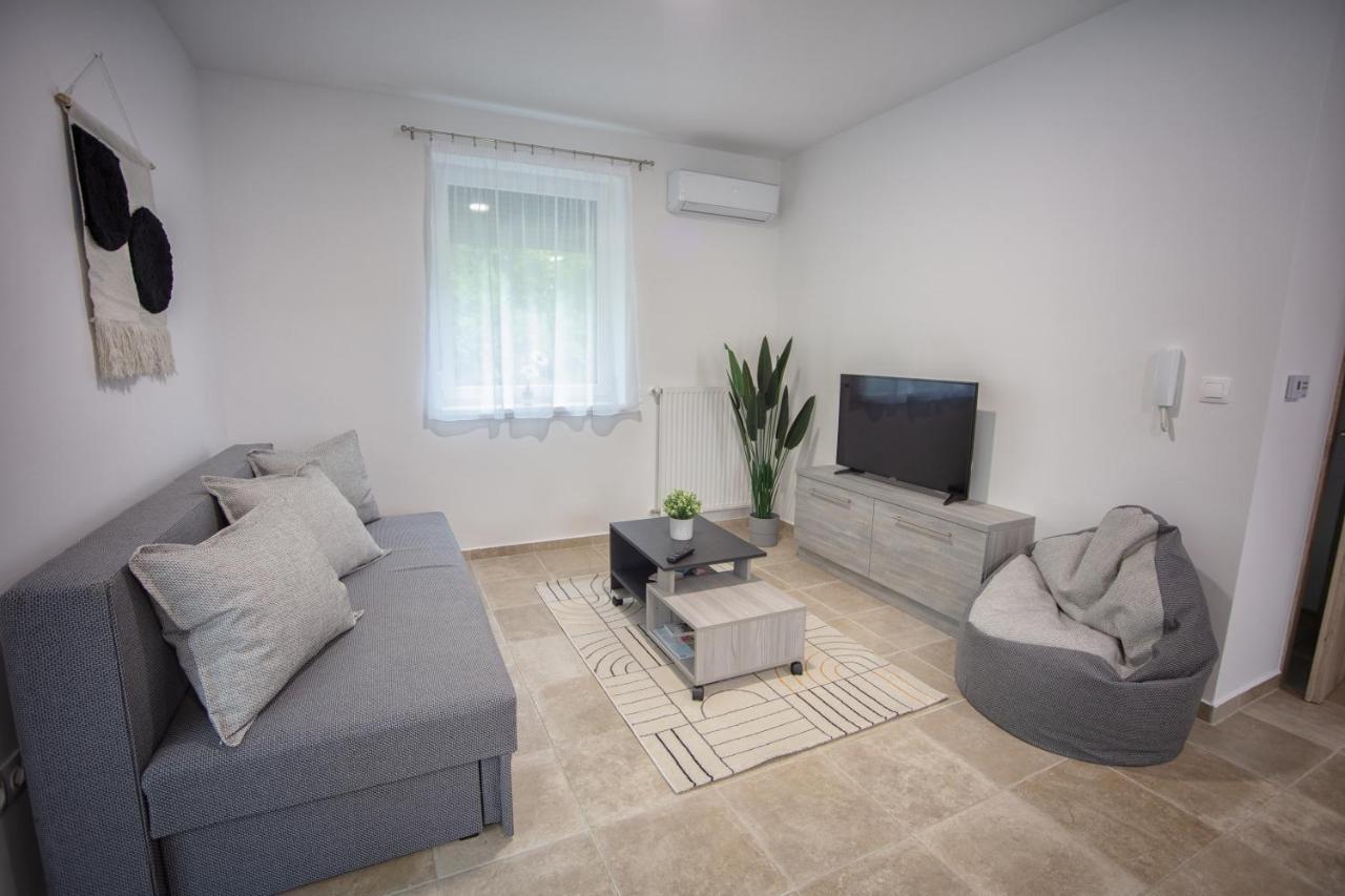 Forest Luxory Ii. Apartman Sárvár Exteriör bild